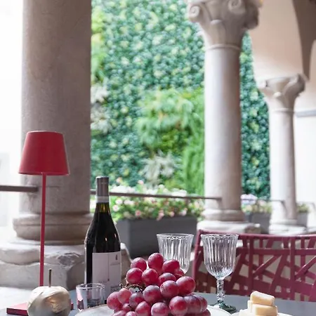 Apartmán Rego - Boutique With Some Off-site In A Charming Historic District Close To Upper Town *