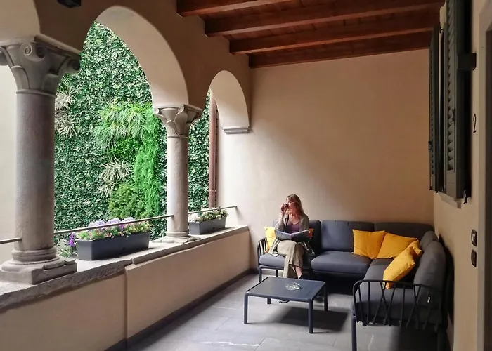 Апартаменти Rego - Boutique With Some Off-site In A Charming Historic District Close To Upper Town