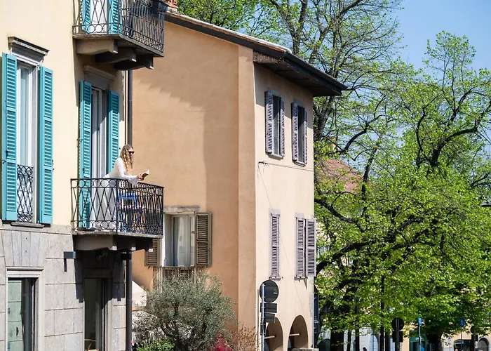 Апартаменти Rego - Boutique With Some Off-site In A Charming Historic District Close To Upper Town Бергамо