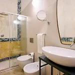 Apartamento Rego - Boutique With Some Off-site In A Charming Historic District Close To Upper Town 4*