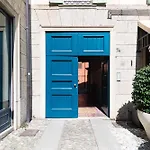Rego - Boutique With Some Off-site In A Charming Historic District Close To Upper Town Apartamento Bérgamo