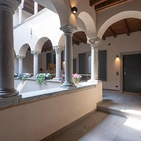 Rego - Boutique With Some Off-site In A Charming Historic District Close To Upper Town Appartamento