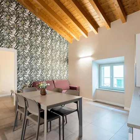 Rego - Boutique With Some Off-site In A Charming Historic District Close To Upper Town Bergamo