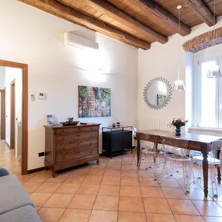 Rego San Tomaso - Boutique With Some Off-site In A Charming Historic District Close To Upper Town 4* Bérgamo