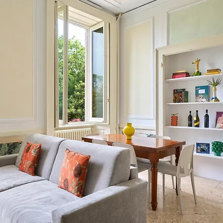 Rego - Boutique With Some Off-site In A Charming Historic District Close To Upper Town Lejlighed *