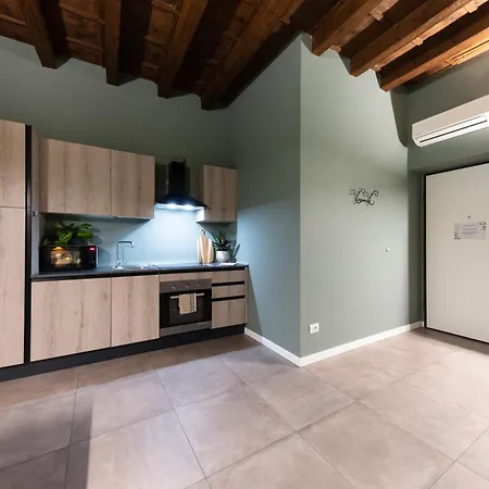 Apartamento Rego San Tomaso - Boutique With Some Off-site In A Charming Historic District Close To Upper Town 4*