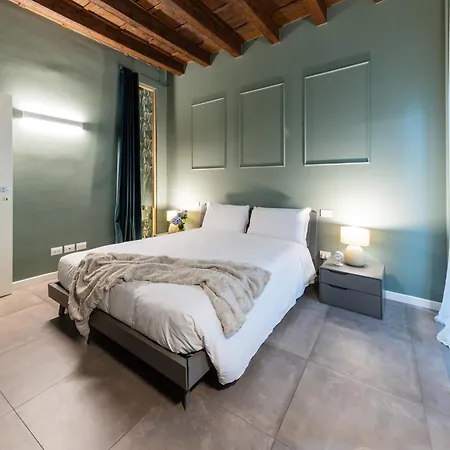 Rego San Tomaso - Boutique With Some Off-site In A Charming Historic District Close To Upper Town Apartamento 4*