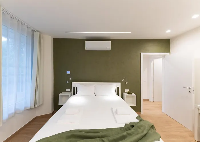 Rego - Boutique With Some Off-site In A Charming Historic District Close To Upper Town ברגמו