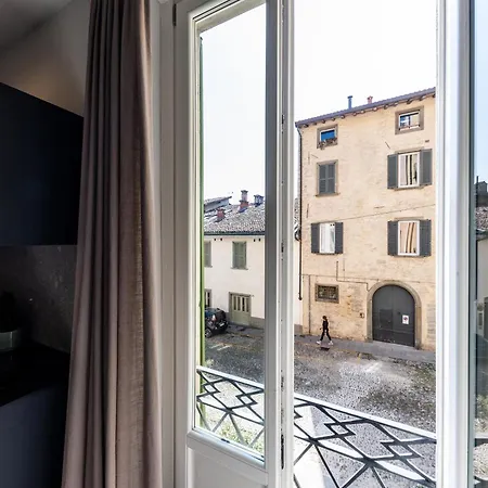 Apartment Rego - Boutique With Some Off-site In A Charming Historic District Close To Upper Town *
