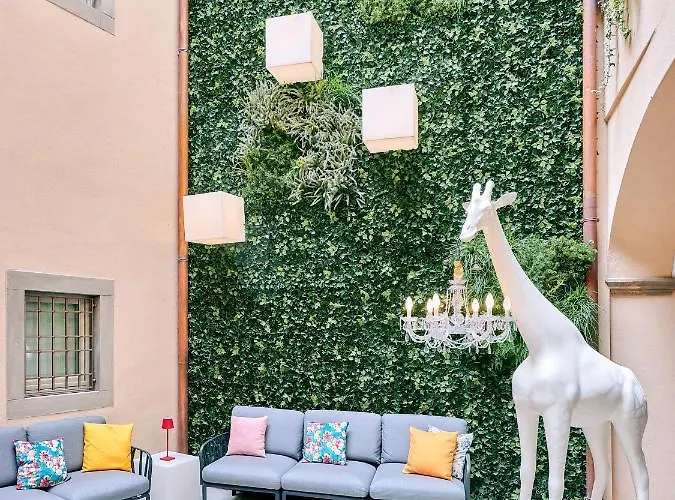 Rego - Boutique With Some Off-site In A Charming Historic District Close To Upper Town Apartment 4*