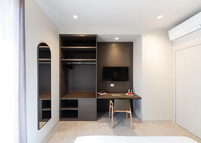 Rego - Boutique With Some Off-site In A Charming Historic District Close To Upper Town Bergamo