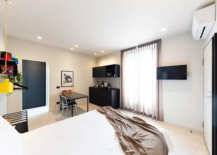 Rego - Boutique With Some Off-site In A Charming Historic District Close To Upper Town 4*